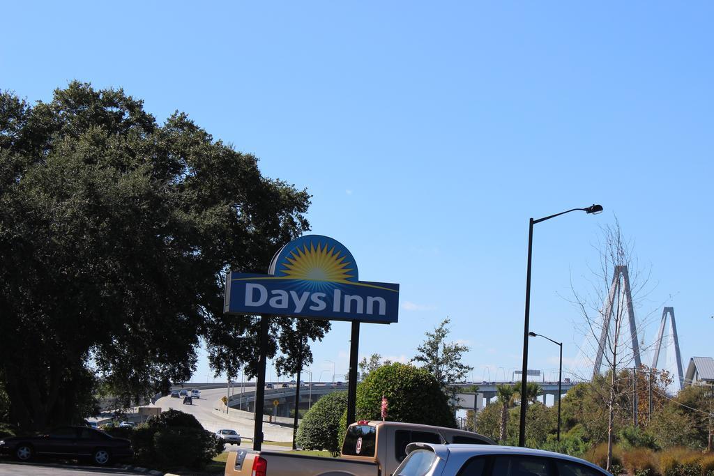 Days Inn By Wyndham Mt Pleasant-Charleston-Patriots Point Exteriör bild