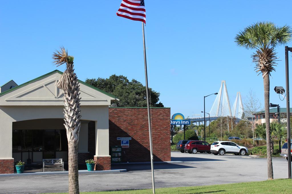 Days Inn By Wyndham Mt Pleasant-Charleston-Patriots Point Exteriör bild