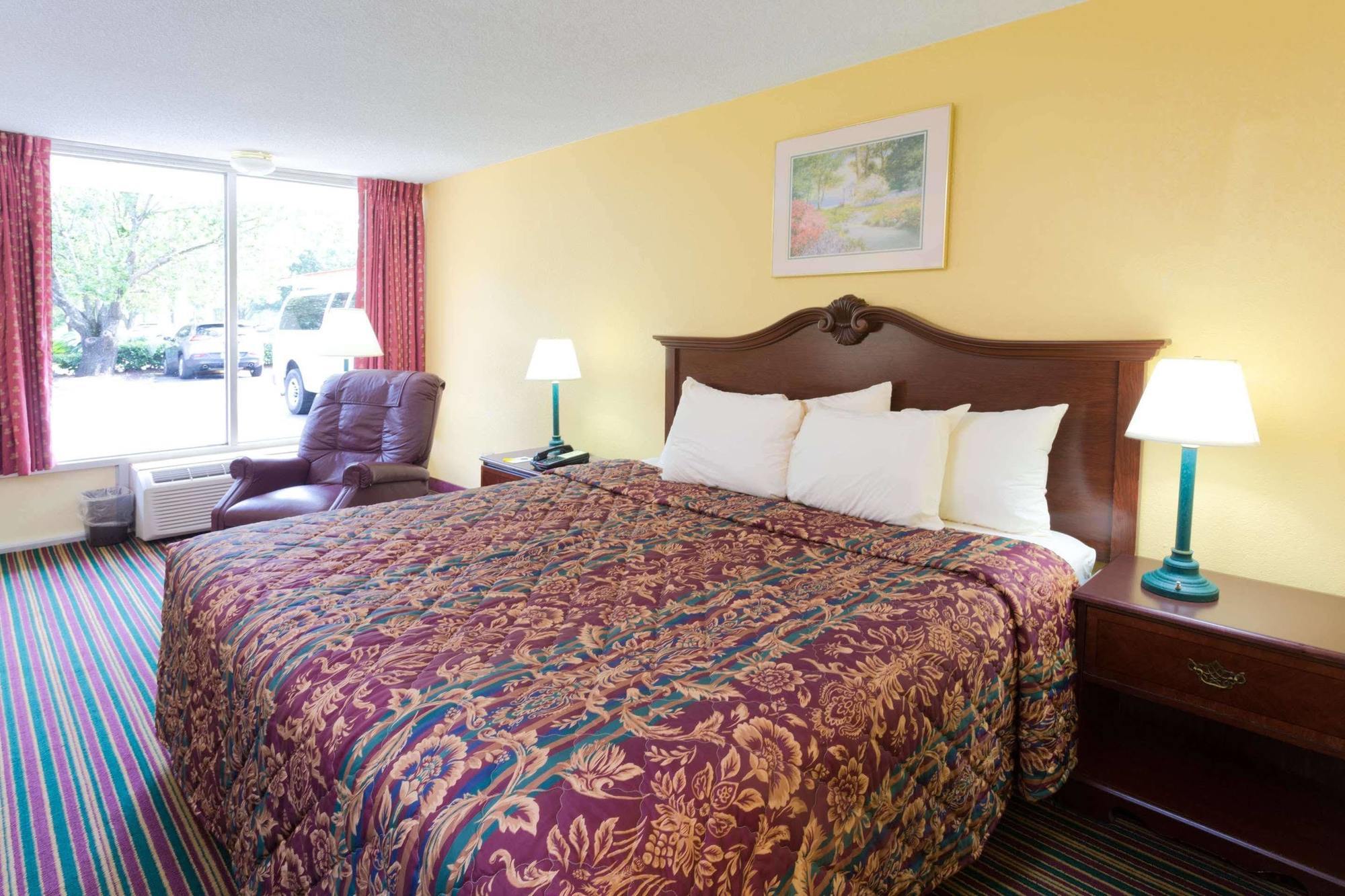 Days Inn By Wyndham Mt Pleasant-Charleston-Patriots Point Exteriör bild